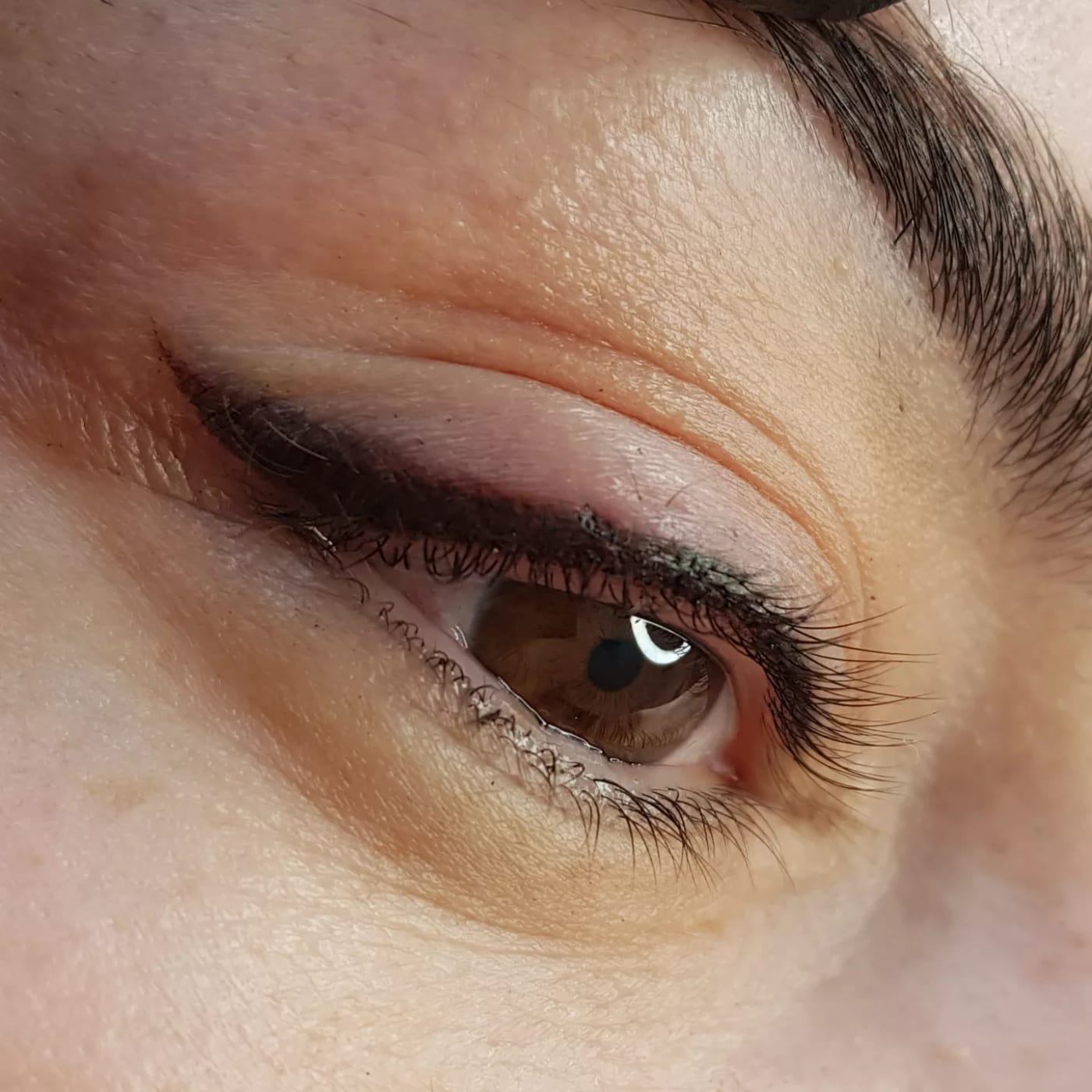Kalıcı Eyeliner & Dipliner sonucu, İzmir Bornova'daki stüdyodan